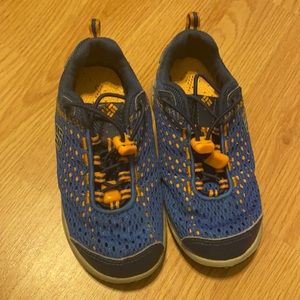 Columbia water shoes